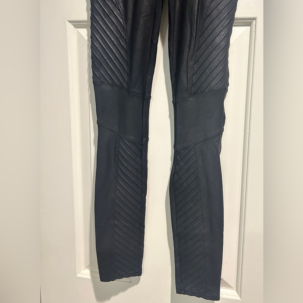 Spanx moto faux leather legging size small - Picture 5 of 7